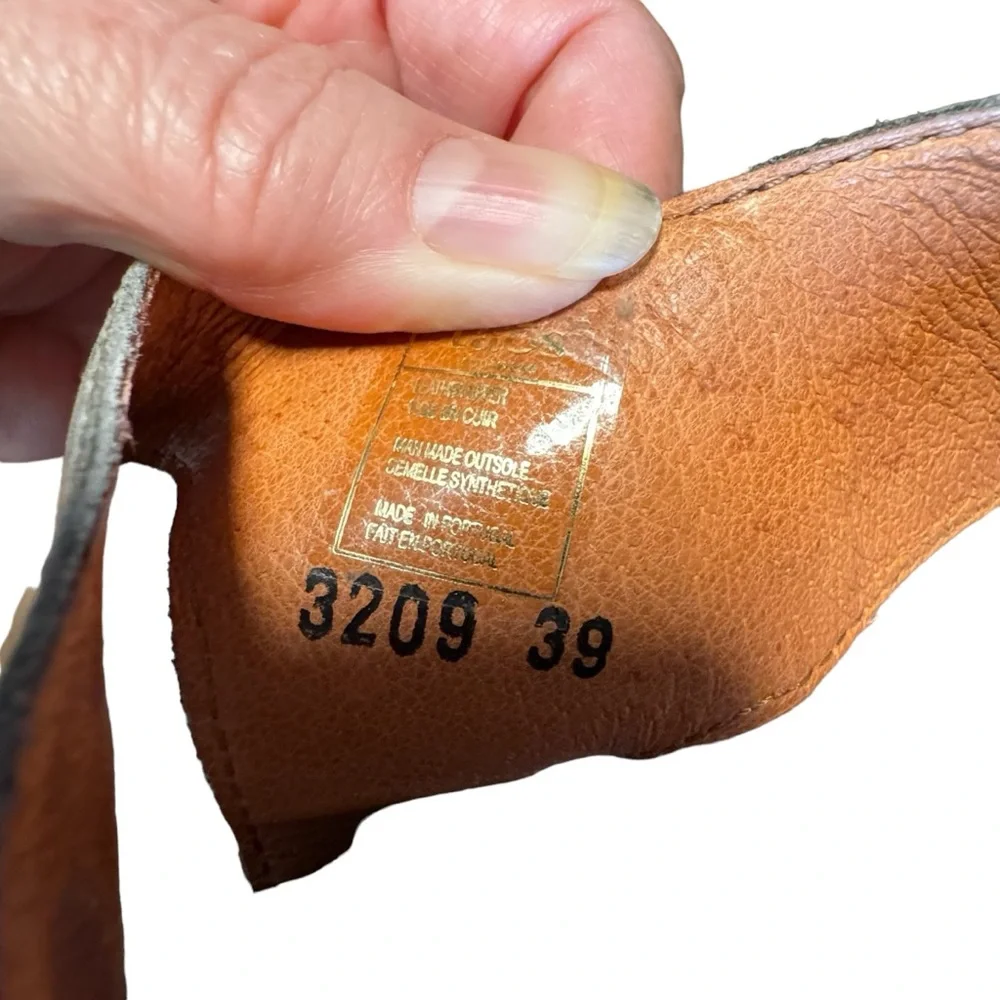 *Taos Footwear 39 (US 8.5) Gray Carousel 2 Wedges Adjustable Hook/Loop Closures
